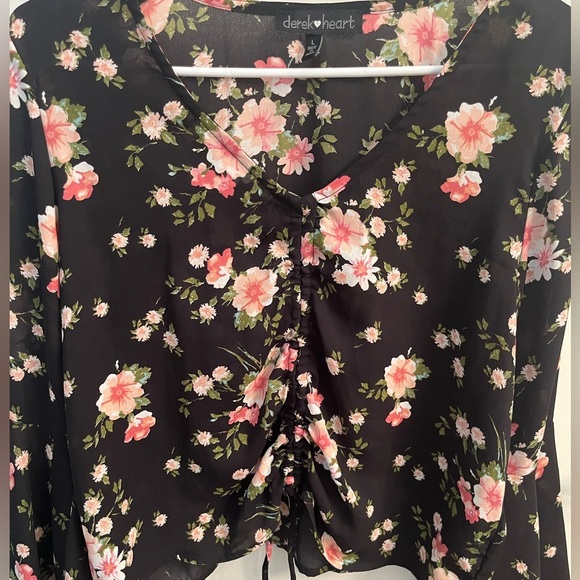 Derek Heart Floral bell sleeve blouse - Picture 4 of 6